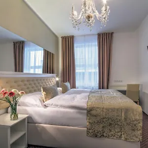 Hotel Taurus Prague